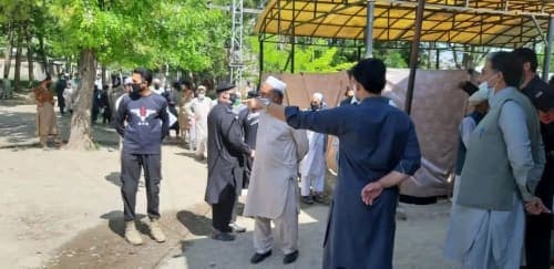 اورکزئی: نادرا دفتر میں عوام کو مشکلات کا سامنا، حکام سے نوٹس لینے کا مطالبہ
