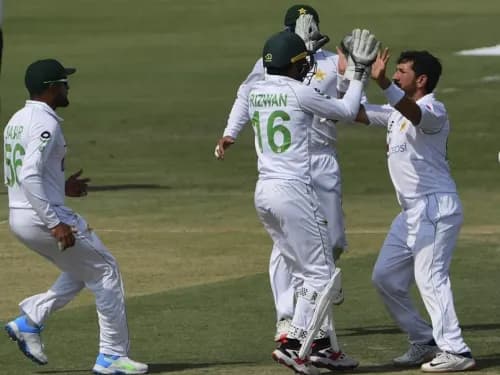 پاکستان بمقابلہ جنوبی افریقہ ٹیسٹ میچ: میزبان ٹیم 378 رنز ہر آوٹ